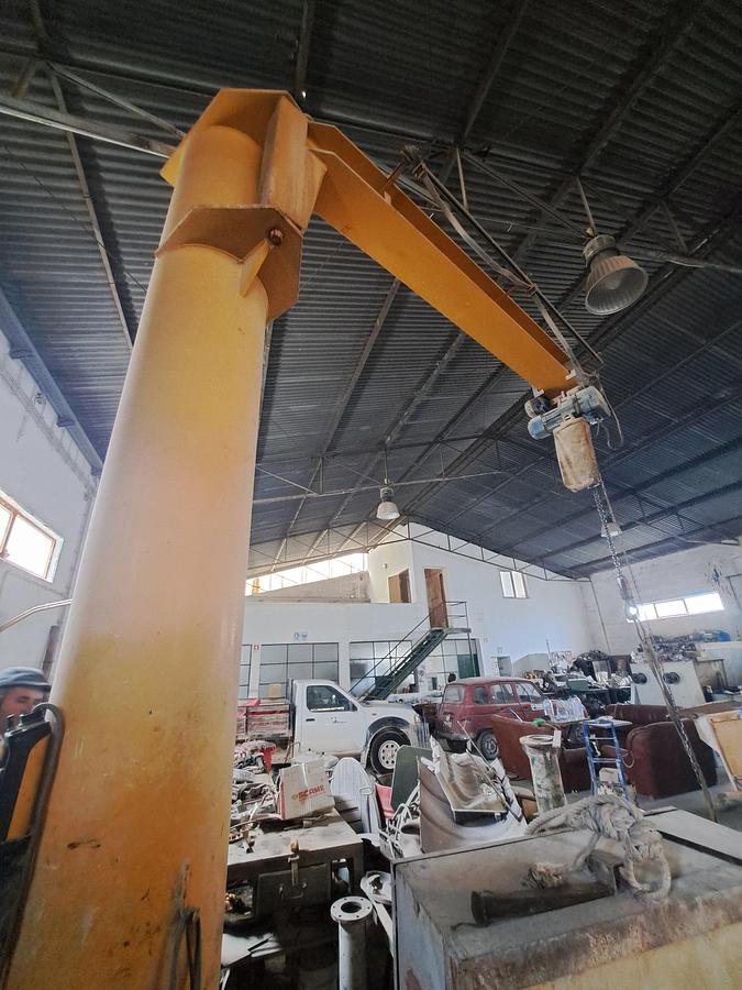 Used Pórtico de bandeira de 2,5 ton DEMAG