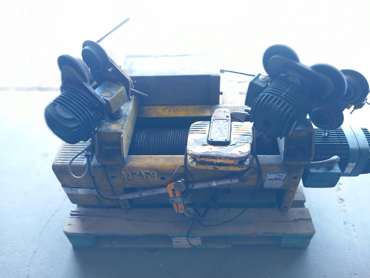 Used Guincho Demag 2,5 Tn