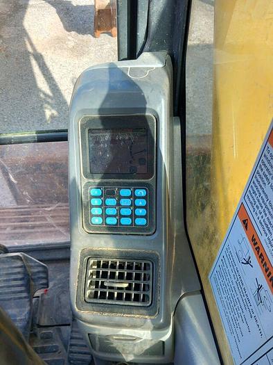 Usado Komatsu PC 228 US