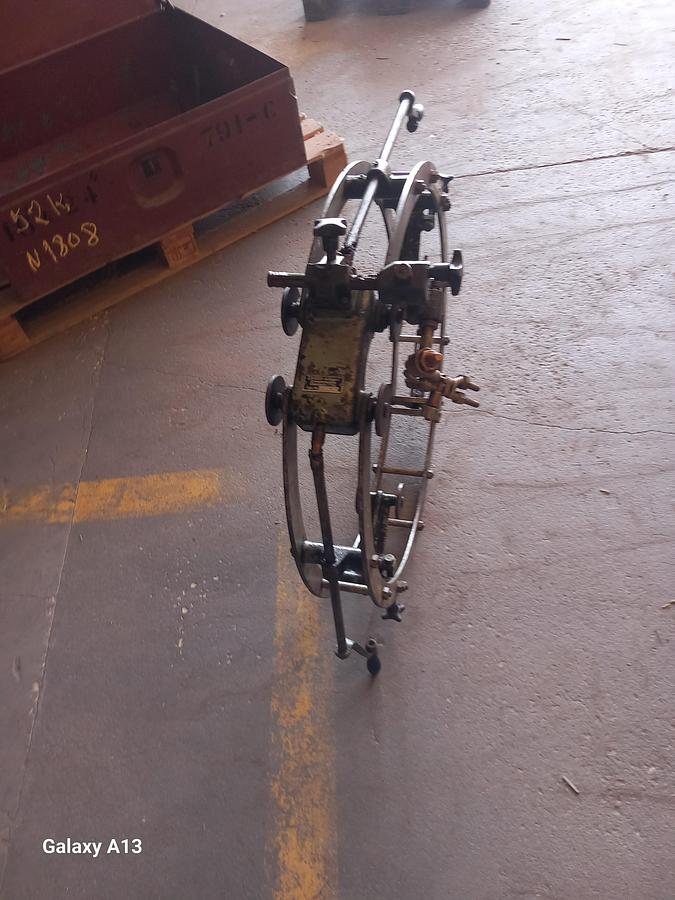 Used Máquina de corte de tubos Zinser 51/13/76