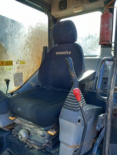 Usado Komatsu PC 228 US