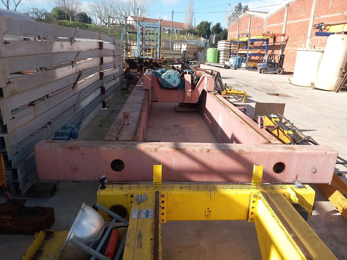 Used Ponte rolante DEMAG de 30 ton, 11,5 m