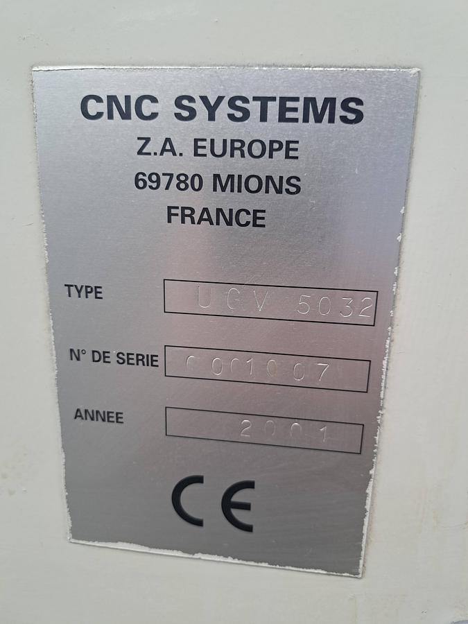 Used Centro de maquinação SHARNOA UGV 5032