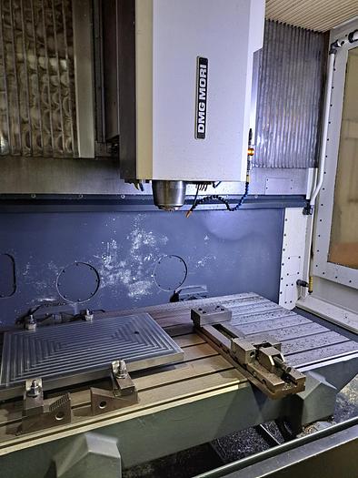 Usado Centro de Maquinação DMG MORI DMC 1150V