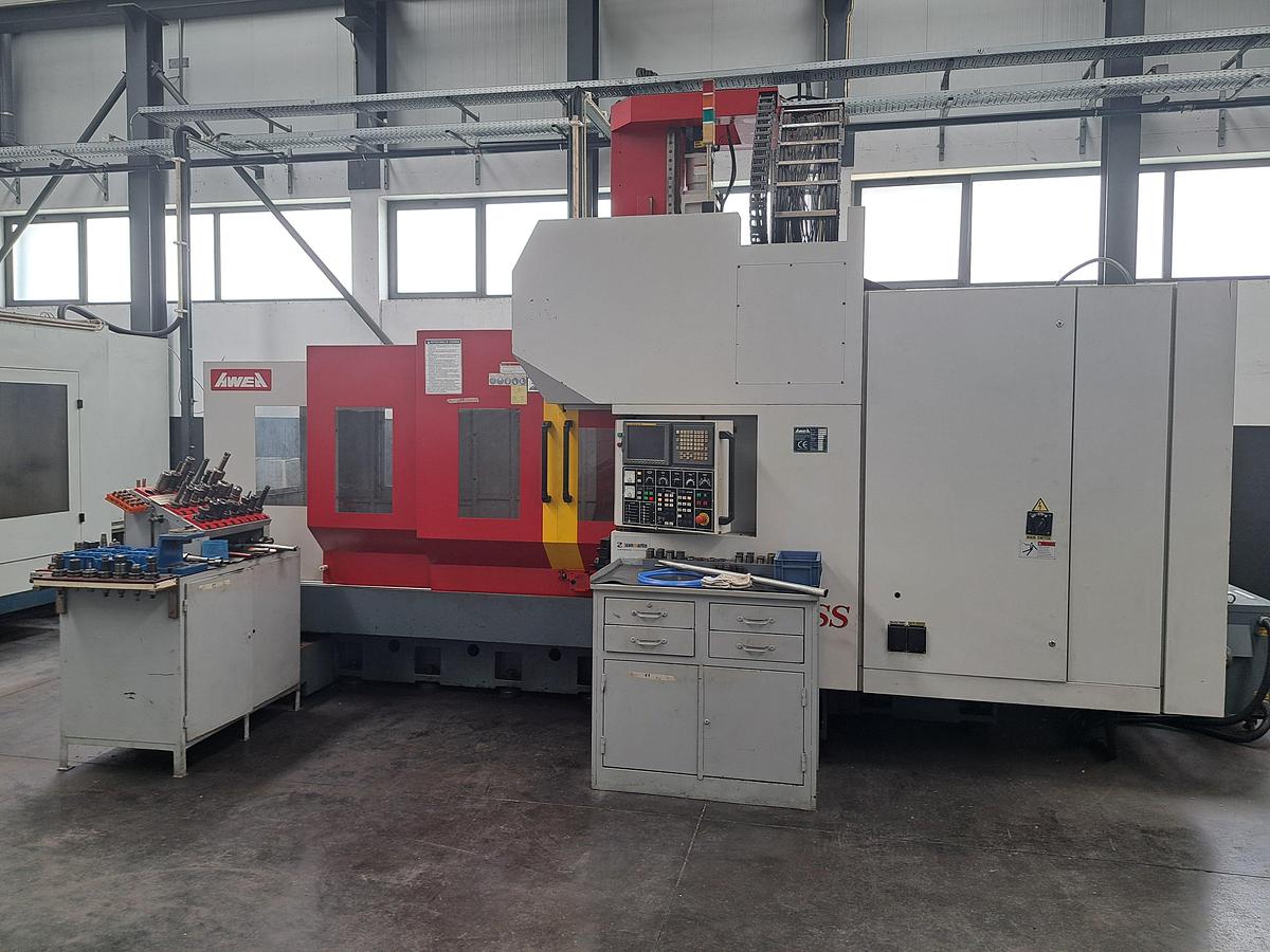 Used Centro de maquinação AWEA VP2012