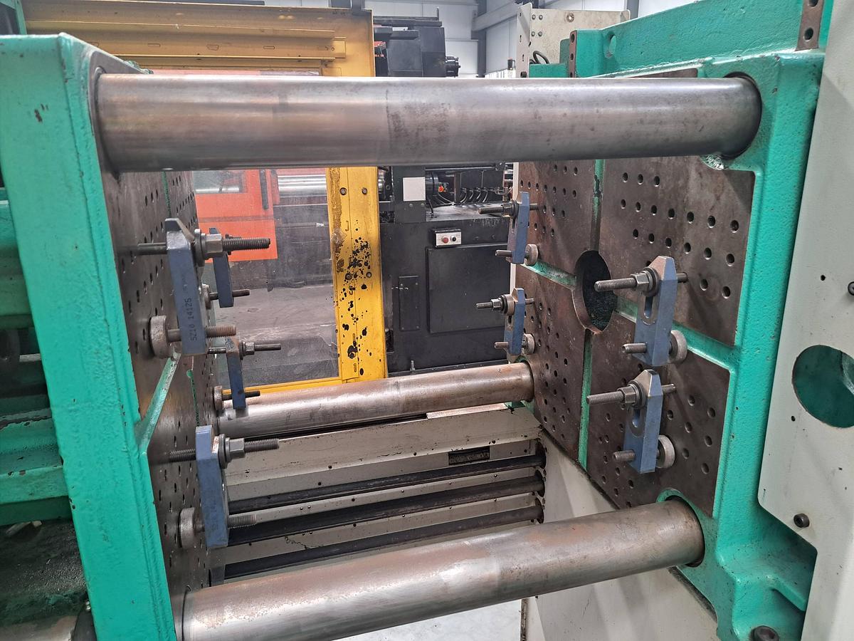 Used 1999 ARBURG 420S 1300-675