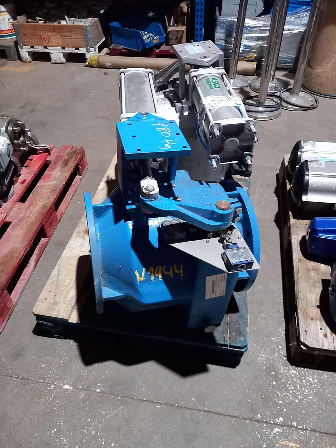 Used Valvulas Borboleta Pneumática CMO Valves DN-250