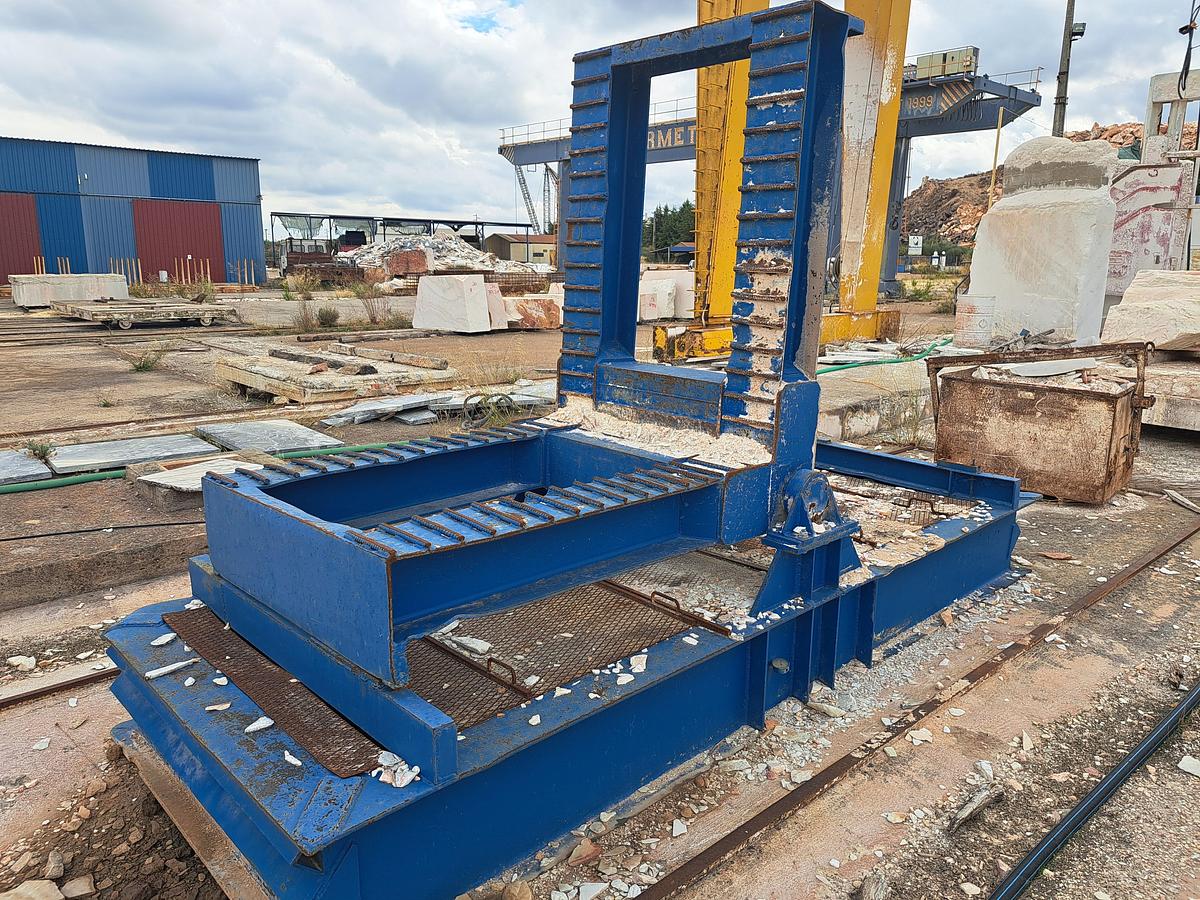 Used Vira Blocos Poeiras de 30 ton