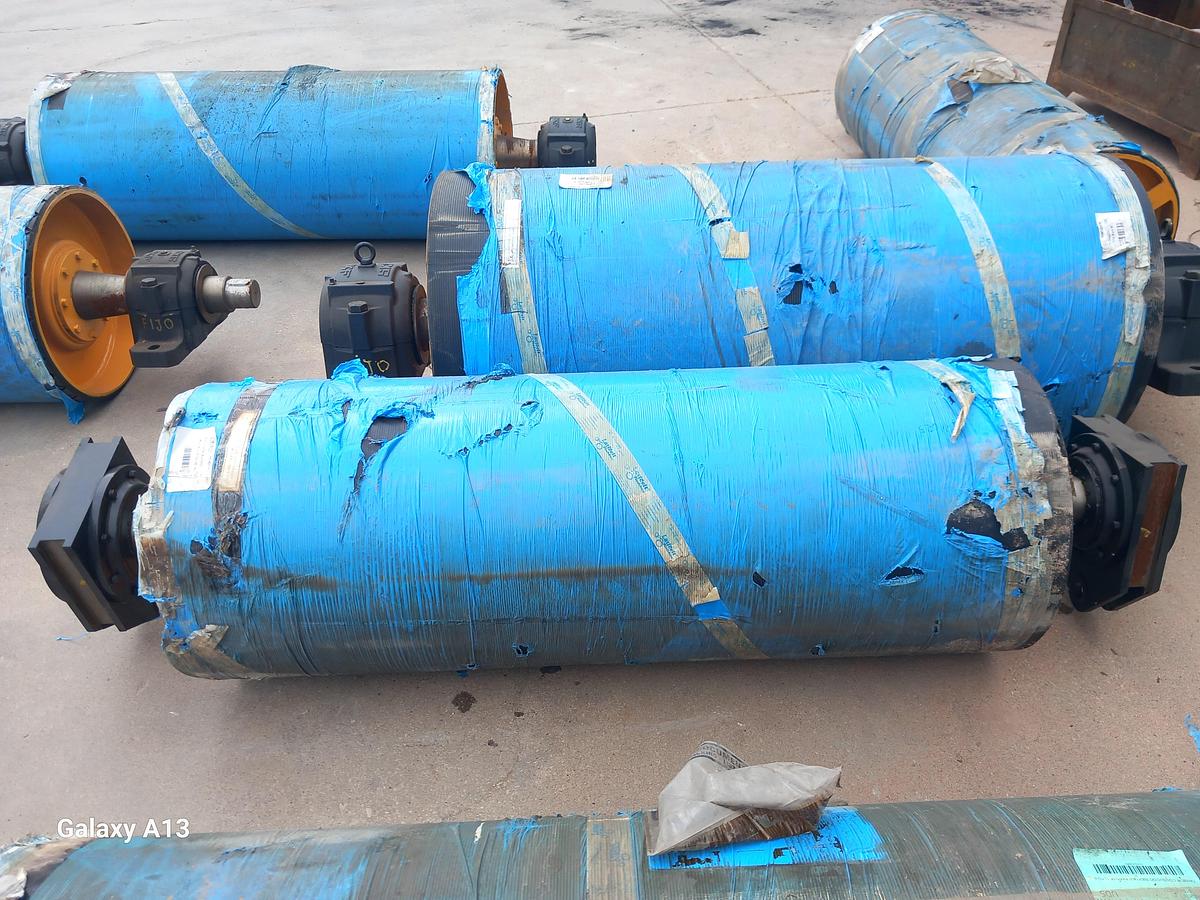 Used Tambor de acionamento com banda de rodagem lisa 500 x 1400