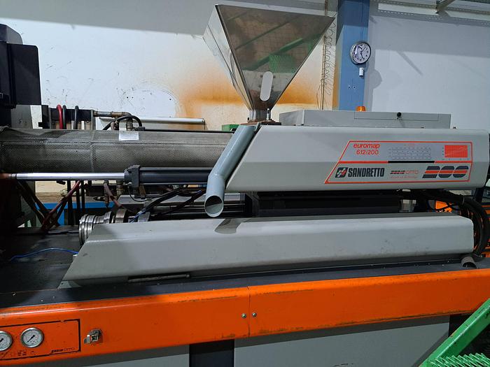 Usado SANDRETTO EUROMAP 612/200