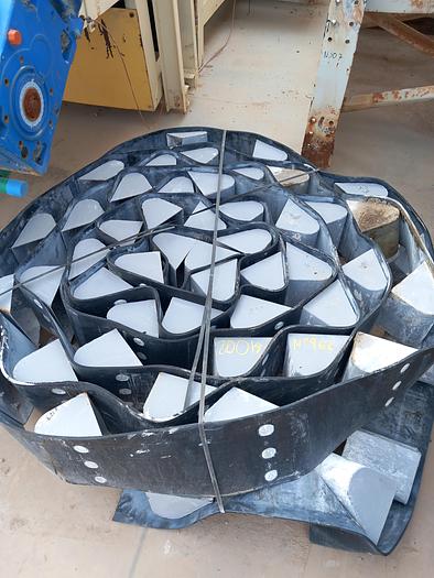 Used Transportador vertical de baldes de 26 metros