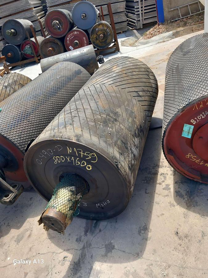 Used Tambor de acionamento emborrachado nervurado 800 x 1600 