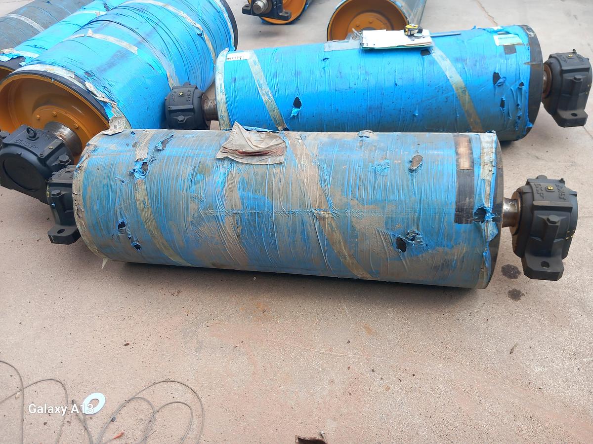 Used Tambor de acionamento com banda de rodagem lisa 500 x 1400