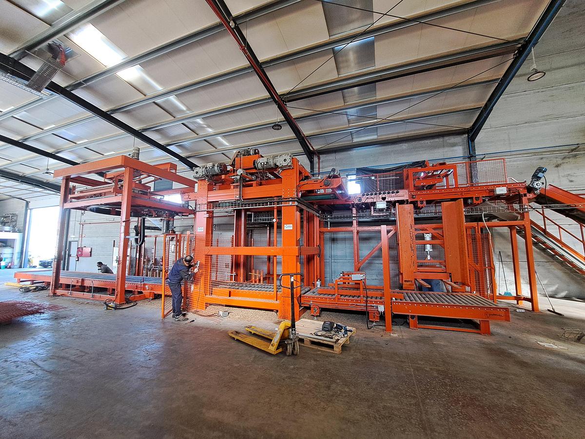 Used Linha de ensacamento e paletização HRV