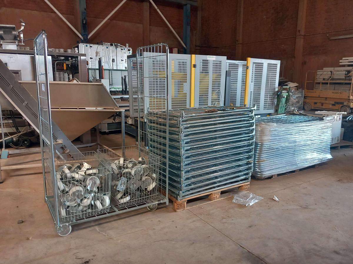 Used Carrinhos Metalicos com rodas