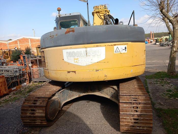 Usado Komatsu PC 228 US