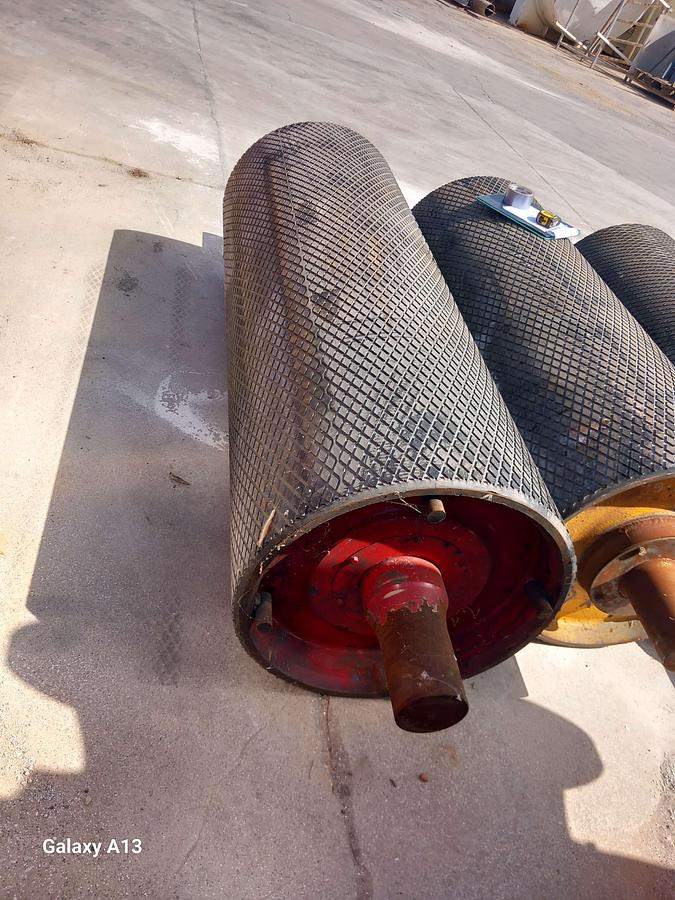 Used Tambor de acionamento emborrachado nervurado 630 x 1800 