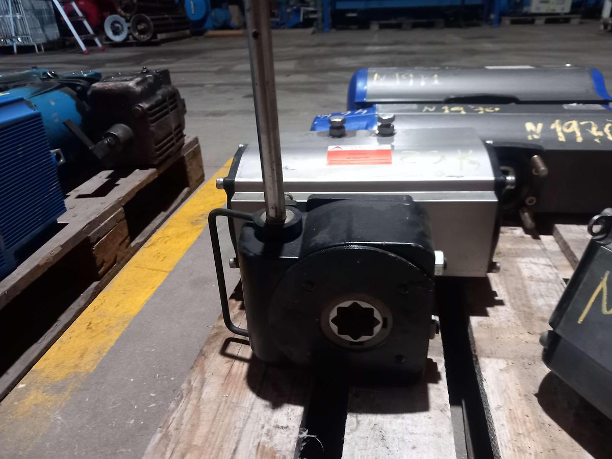 Used 2006 Valvulas controlo Pneumática SMC