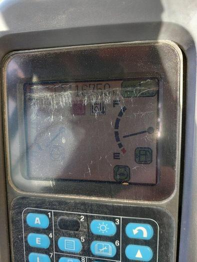 Usado Komatsu PC 228 US