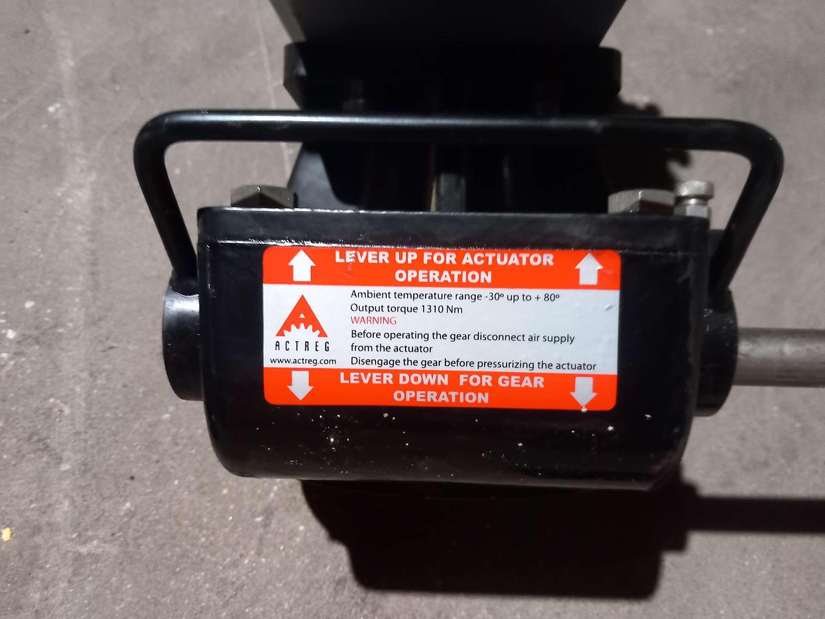 Used 2006 Valvulas controlo Pneumática SMC