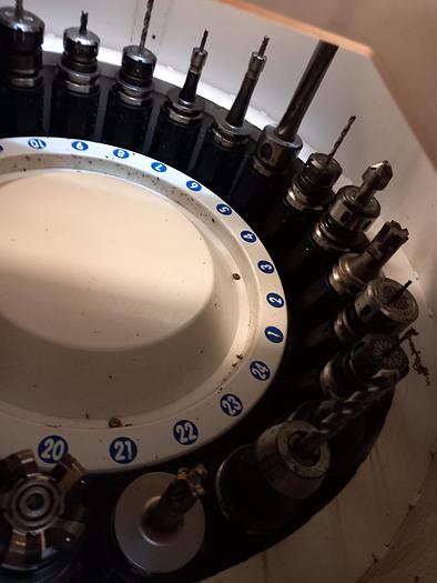 Used CNC Centro de maquinação vertical VFP-1000