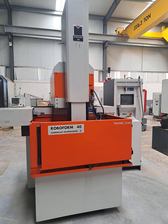 Used Erosão AGIE CHARMILLES ROBOFORM 40