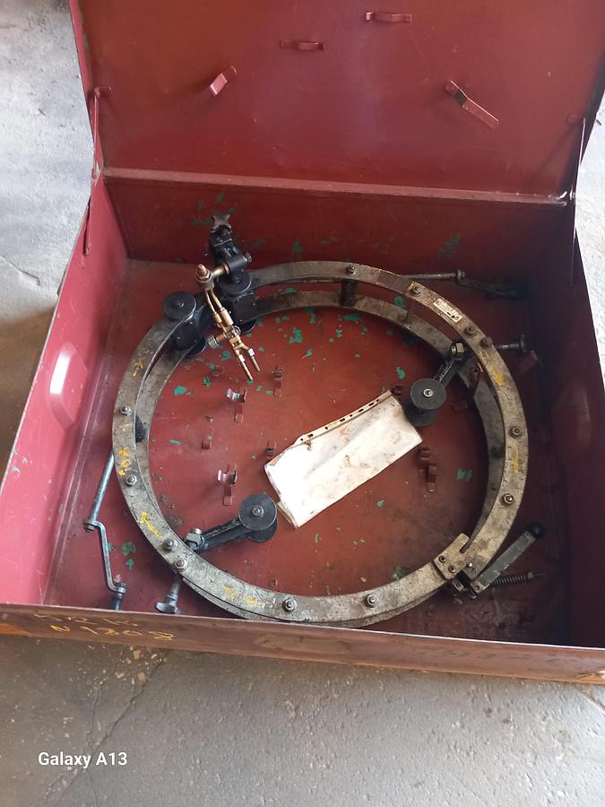 Used Máquina de corte de tubos Zinser 51/13/76
