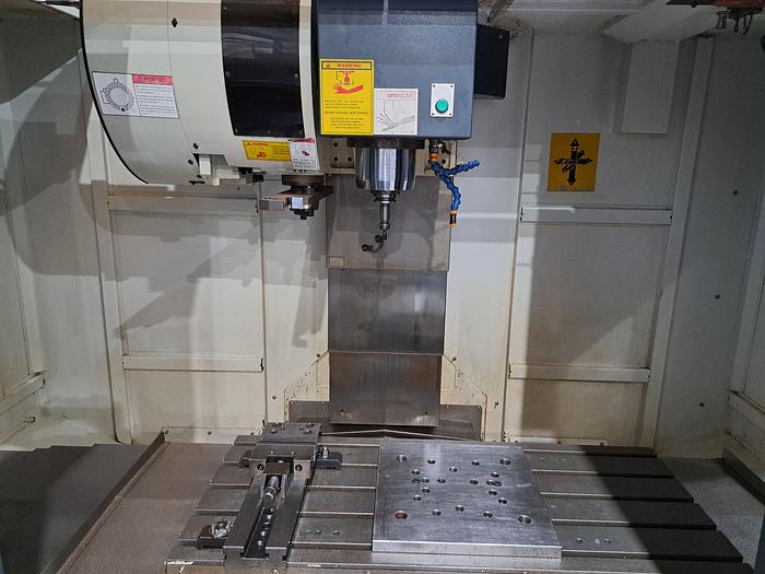 Usado Centro de maquinação MANFORD VL1000