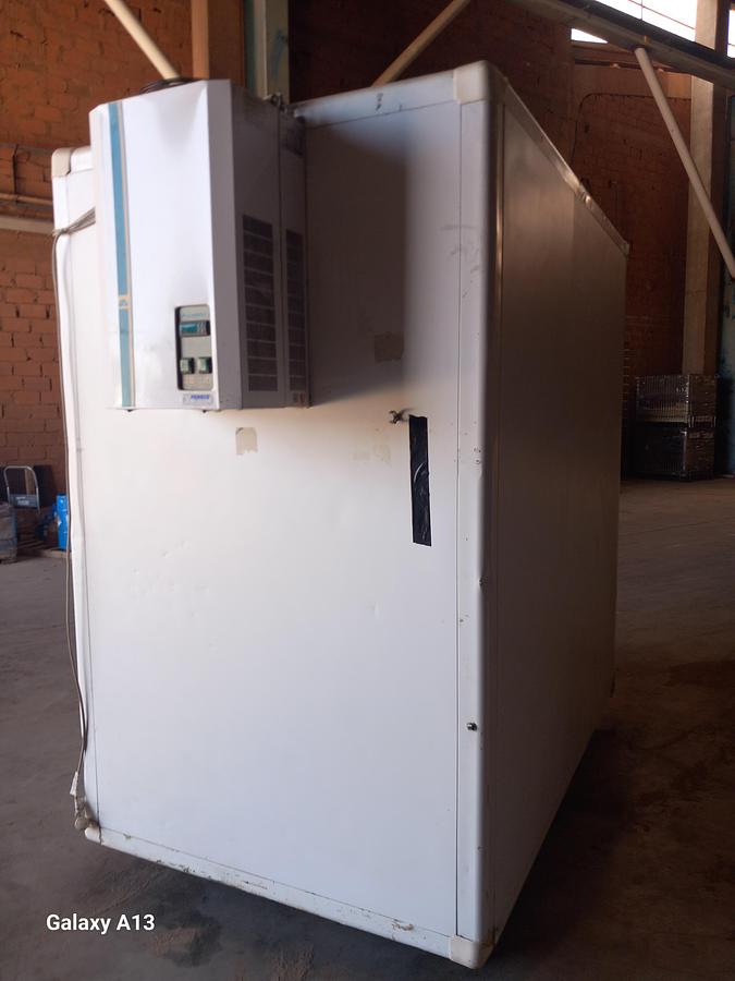 Used Câmara frigorifica EUROFROD