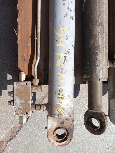 Used Macaco hidráulico de 1,4 metros