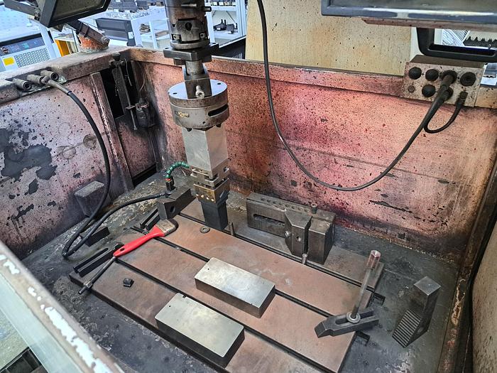 Used Eletroerosão ONA Poli-Spark S-2000