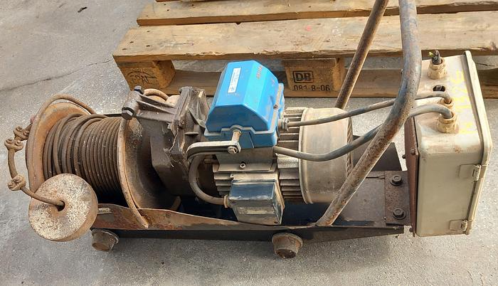 Usado Guincho elétrico de 200 kg