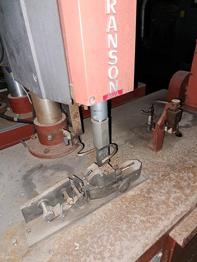 Usado Máquina de soldar plástico BRANSON 8400