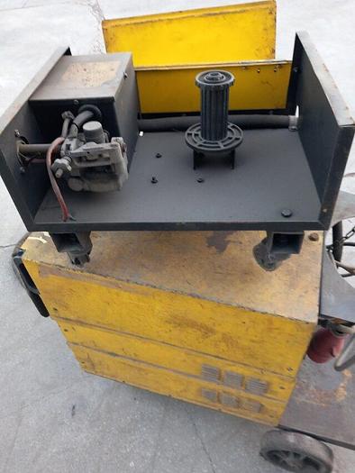 Usado Máquina de soldar ELECTROARIO MIG 300/T2