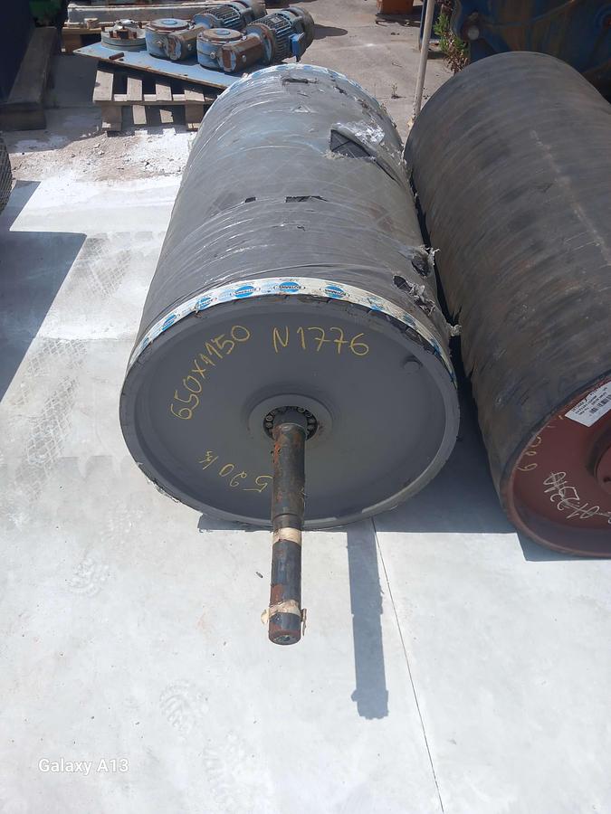 Used Tambor de acionamento emborrachado nervurado 650 x 1150 