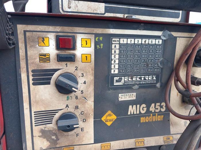 Usado Máquina de soldar ELECTREX MIG 453