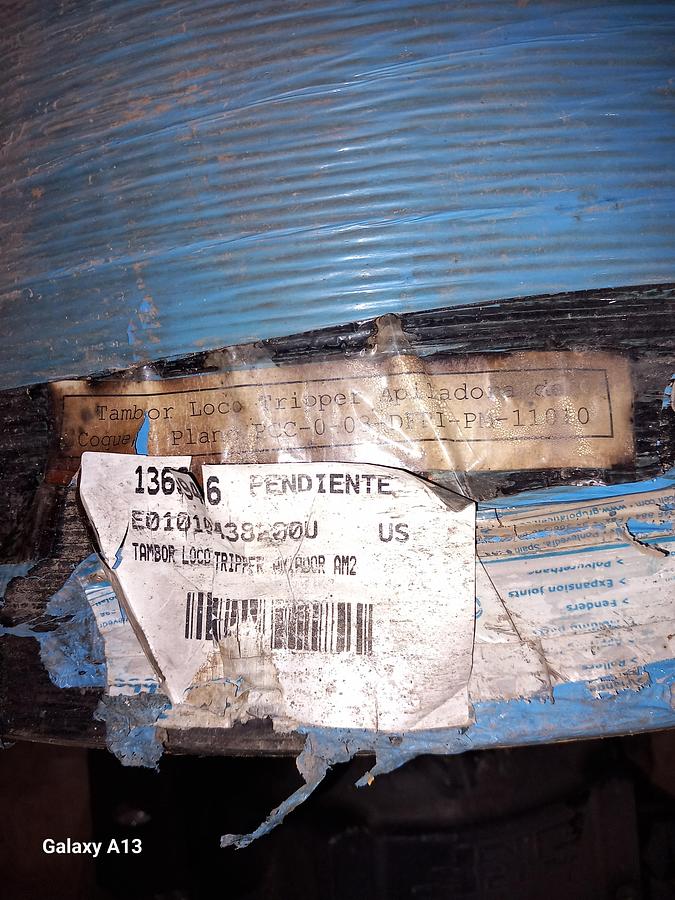 Used Tambor de acionamento com banda de rodagem ranhurada 650 x 1400