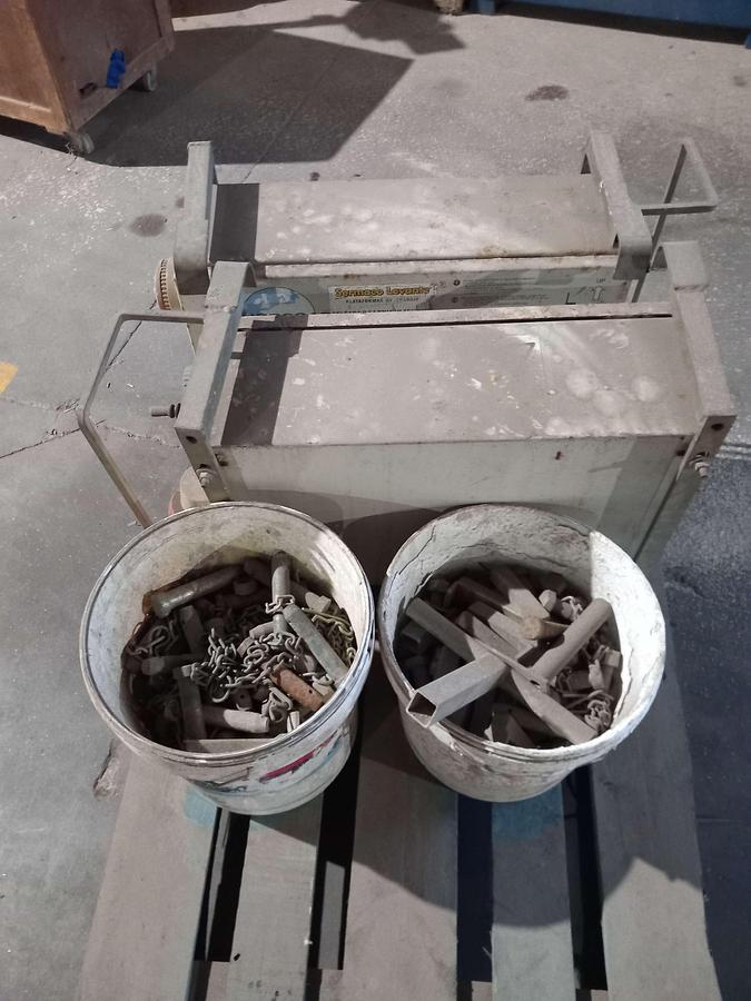 Used Plataforma elevatória