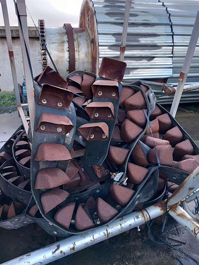 Used Transportador vertical 9 mt.Industrial Limones SL