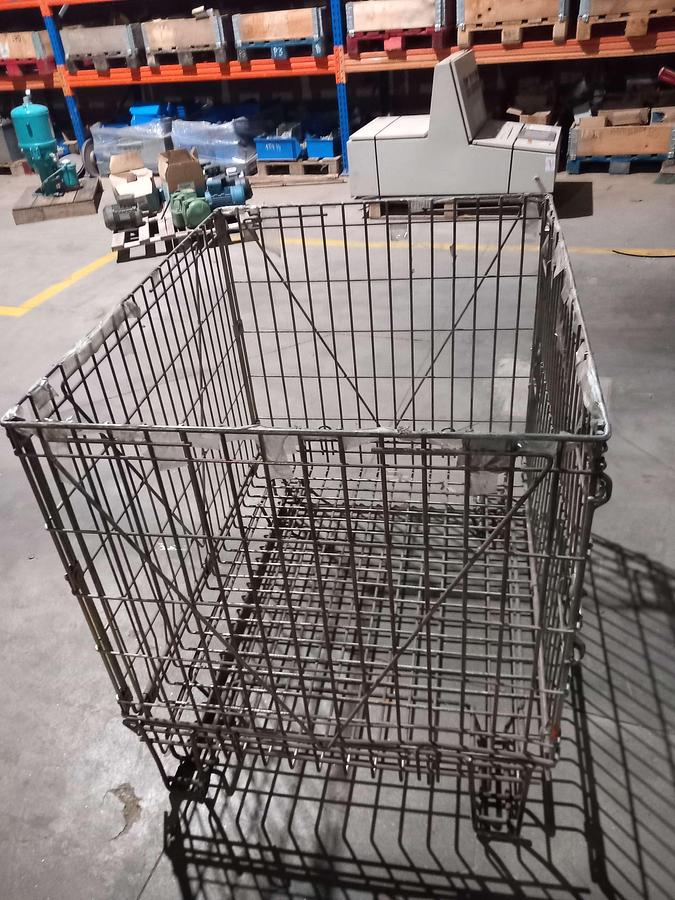 Used Caixas/contentores metálicos multiuso de 0,9 x 1,15 x 0,9 mt