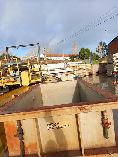 Used Reservatório de plástico