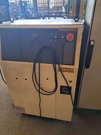 Used Robot de soldadura por resistência FANUC R-2000IB 210F 