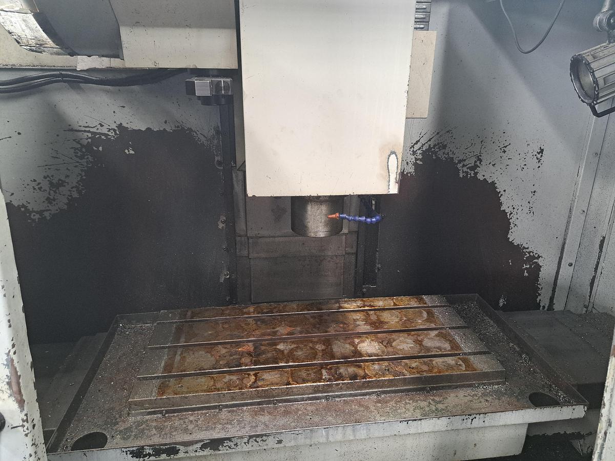 Used Centro de maquinação SHARNOA HPM30S