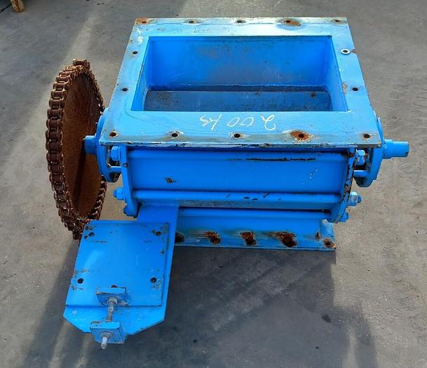 Used Equipamento de elevaçáo eclusa sem motor