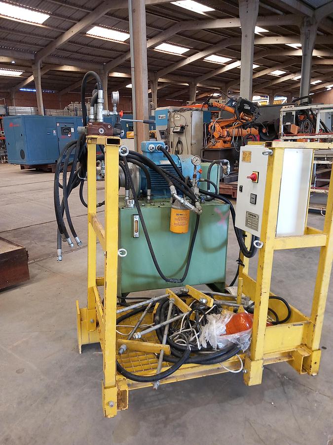 Used Centralina hidraulica Comeva APF 25 T