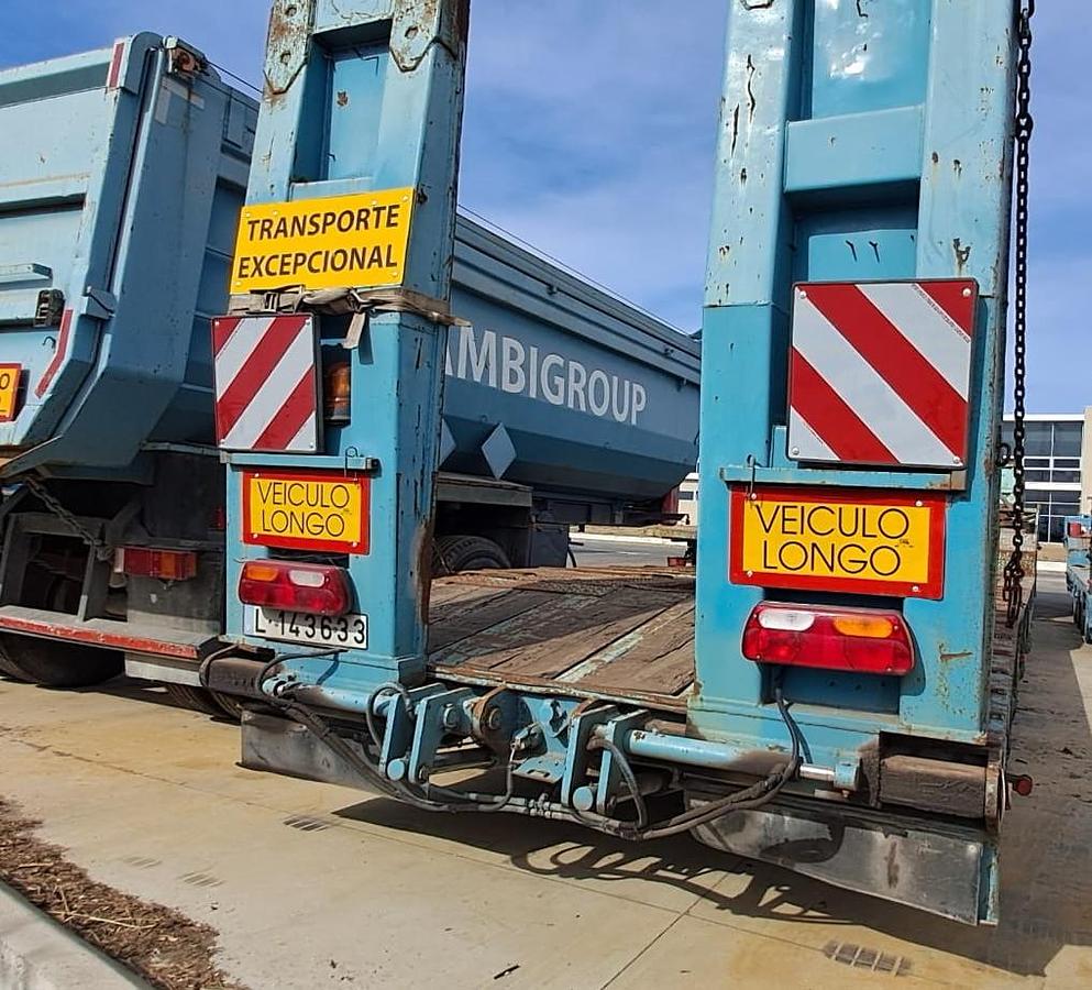 Used Semirreboque Porta-Máquinas de 3 Eixos Rebaixado