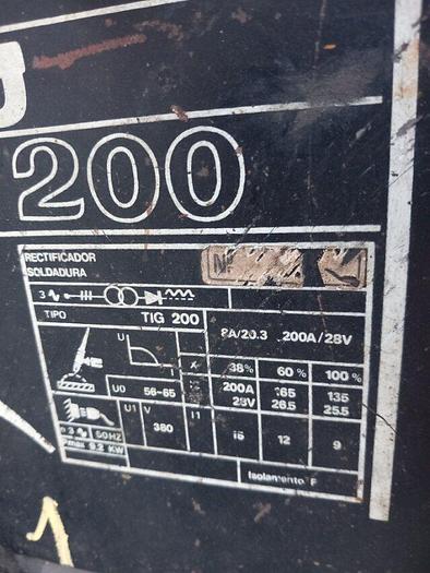 Usado Máquina de soldar ELARCO TIG 201