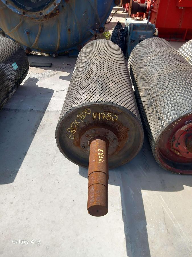 Used Tambor de acionamento emborrachado nervurado 630 x 1600