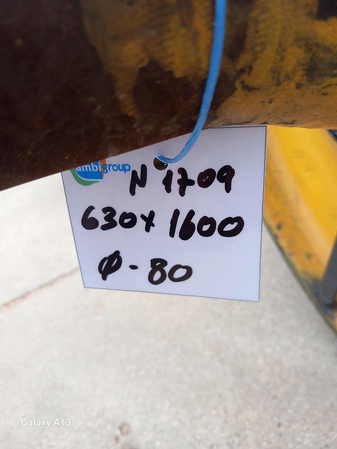 Used Tambor de acionamento com banda de rodagem ranhurada 630 x 1600