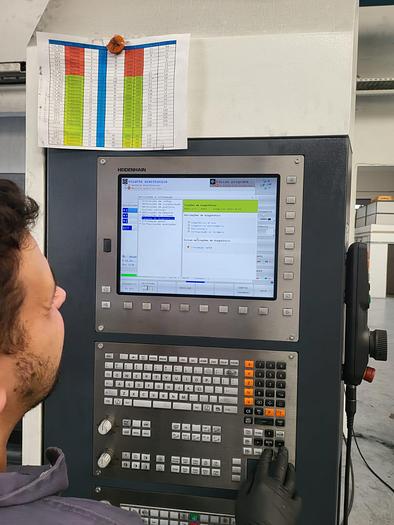 Used Centro de maquinação vertical de 3 eixos AXILE V5 Microcut V-20G